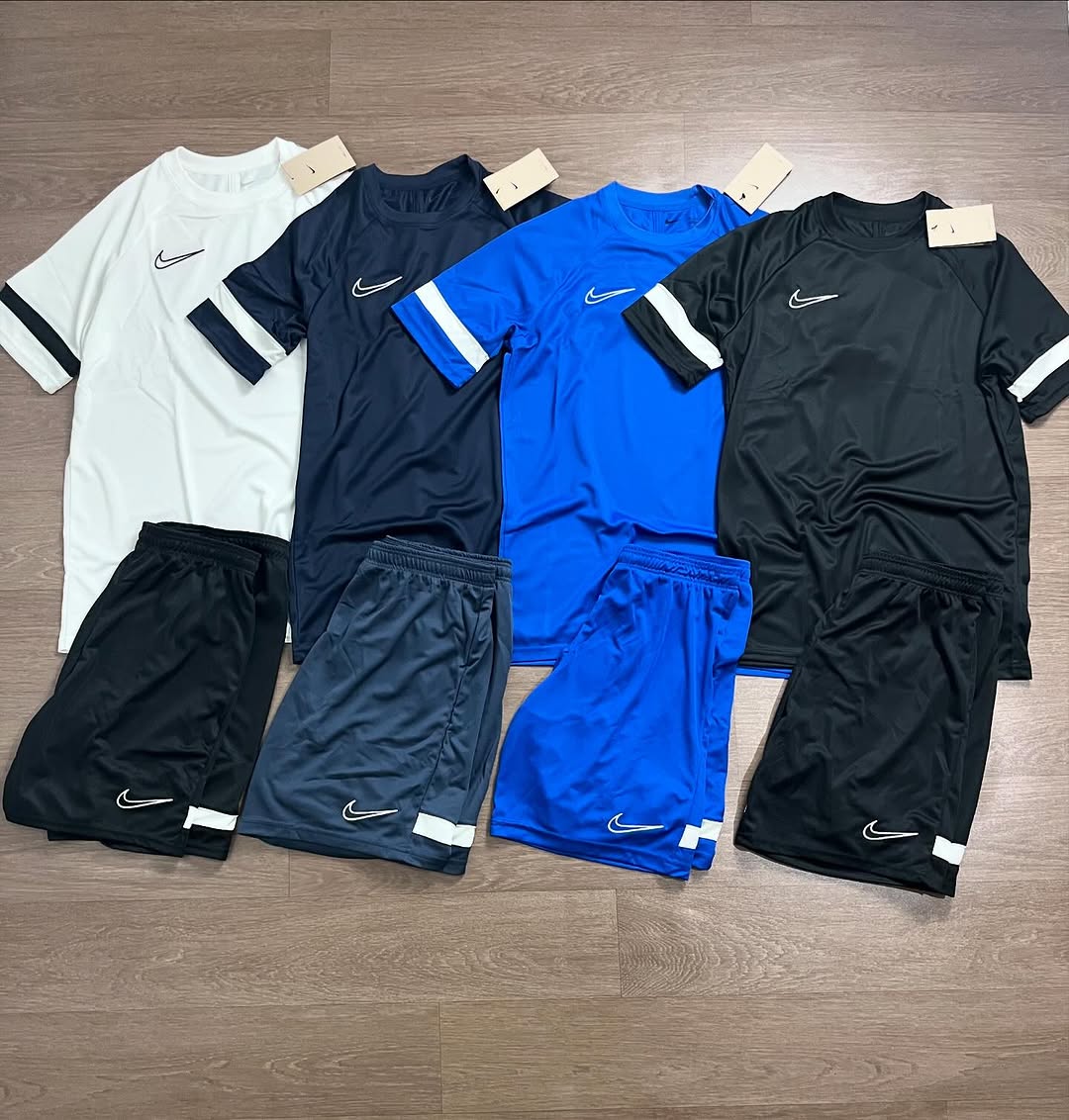 Kit NK 4 Conjuntos Dri-Fit